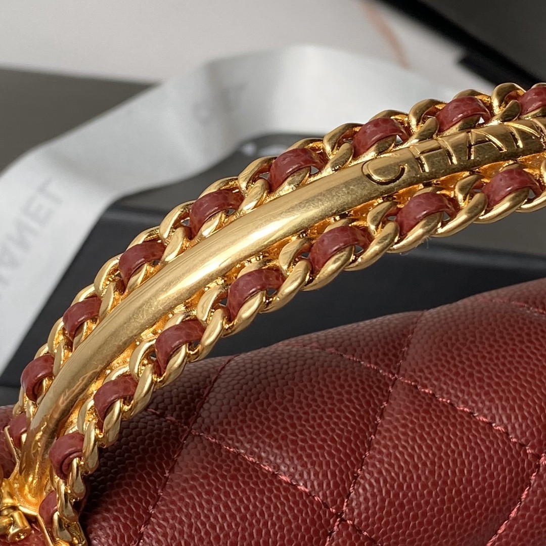 Ch**el WALLET ON CHAIN Grained Shiny Calfskin & Gold-Tone Metal 12 × 19 × 5 cm