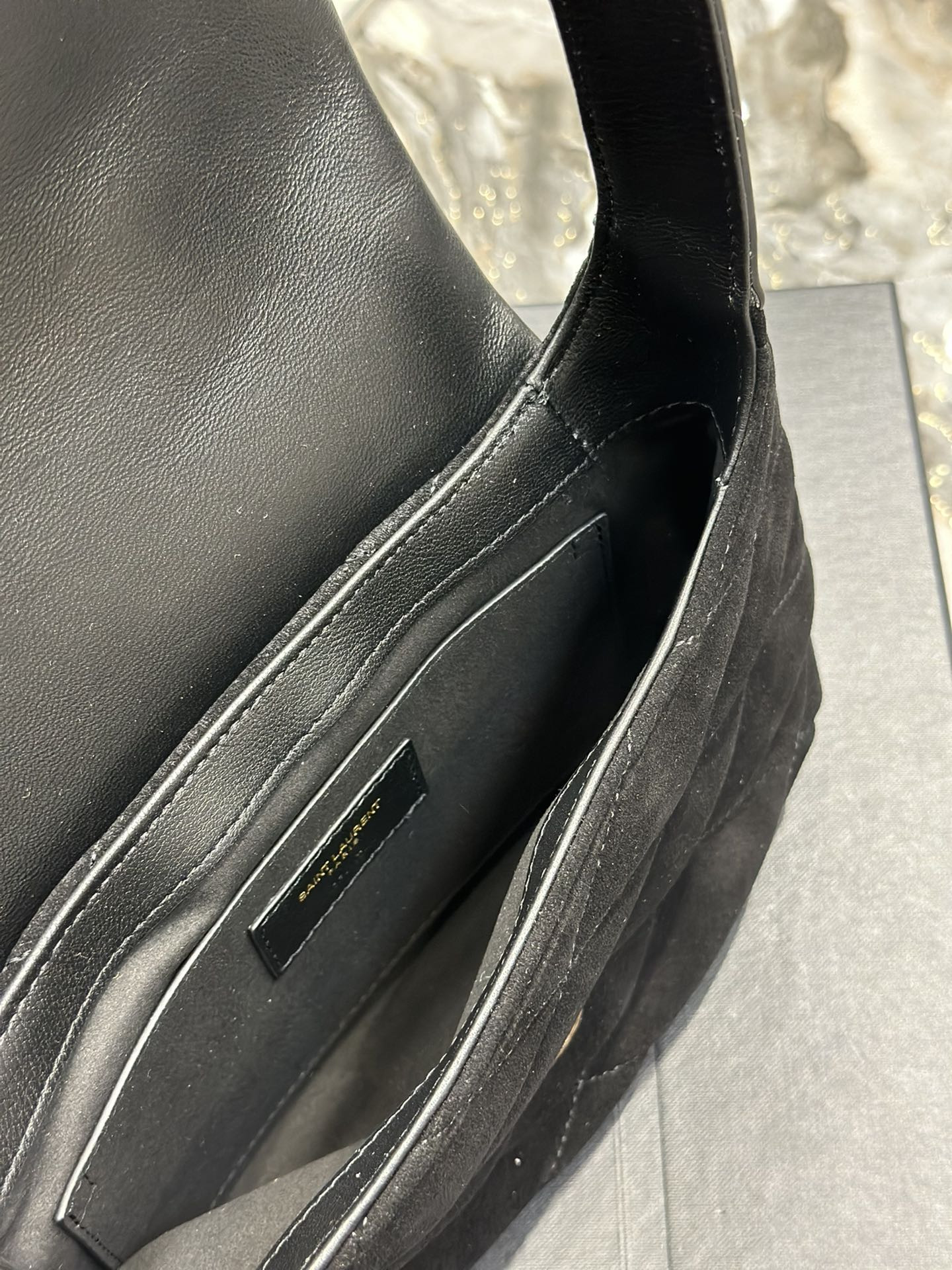 Y51 LE 57 HOBO BAG 24×18×5.5cm
