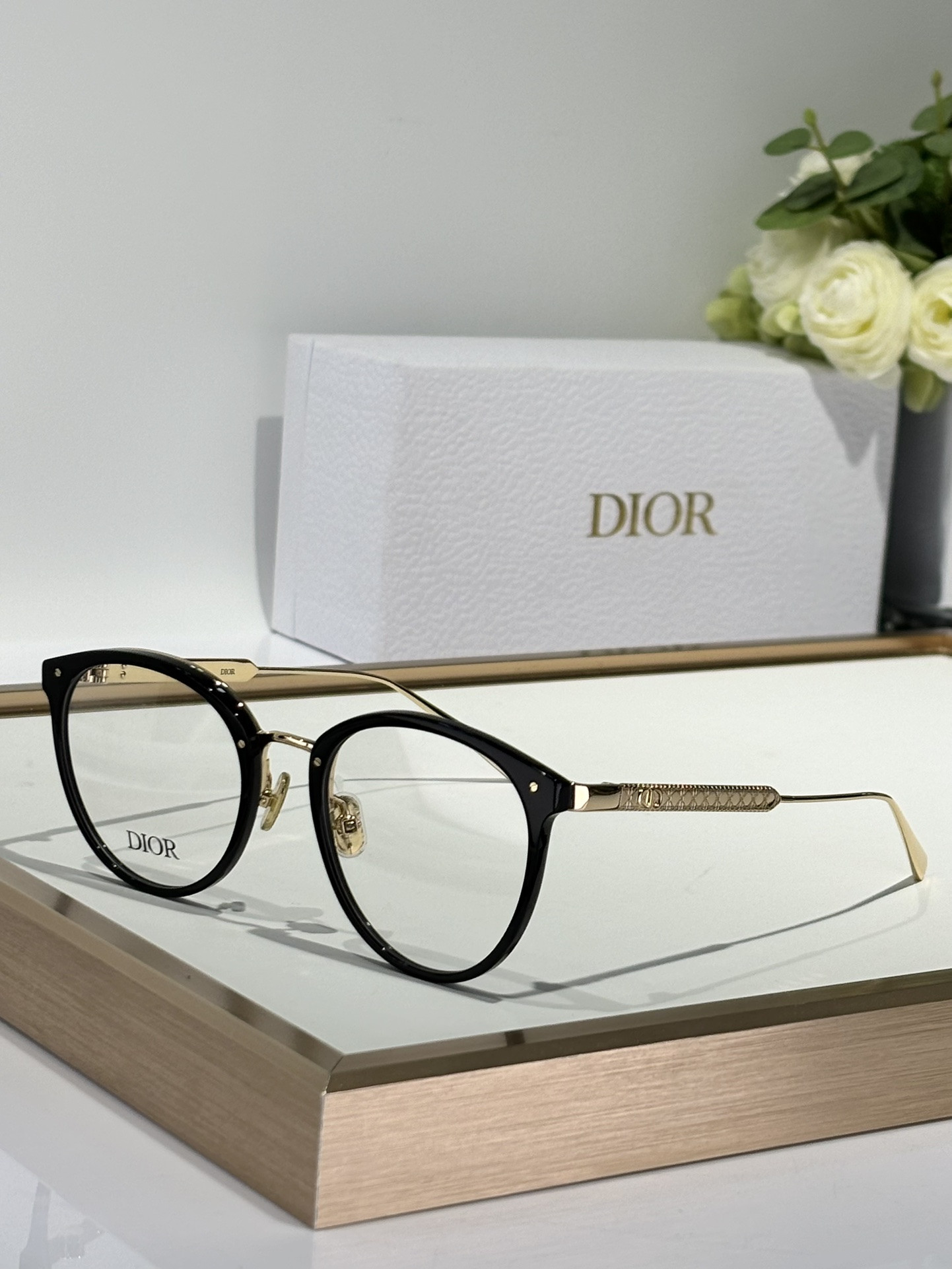 D10r Glasses Mini CD A6L 51-20-145