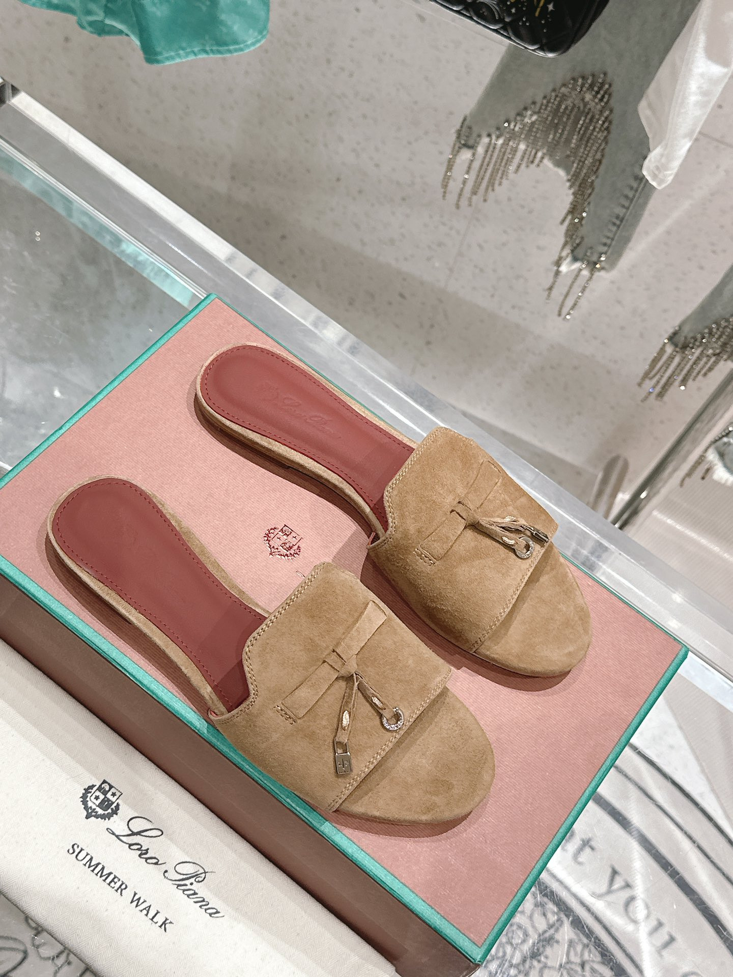 UA L0r0 P1ana Summer Charms Sandal