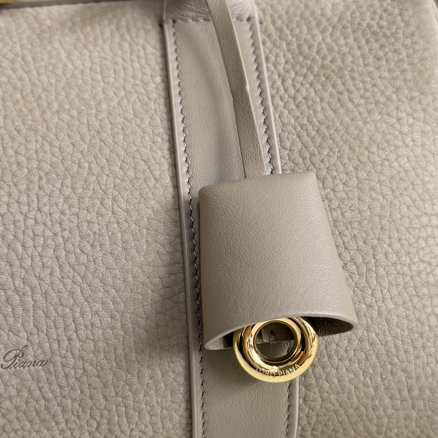 L0r0 P1ana Loom L25 Calfskin 25x18x12.5cm