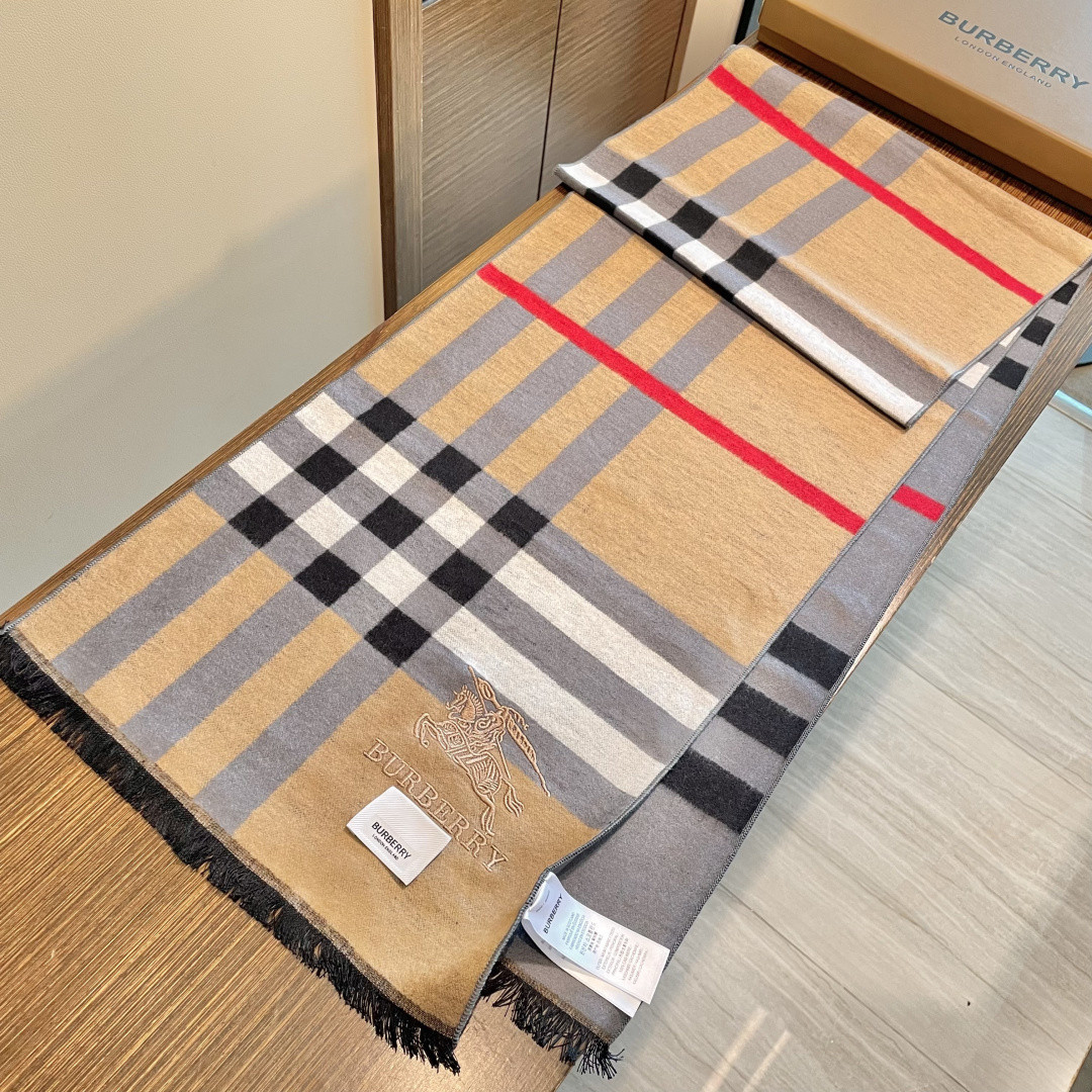Bv*b*rry scarf 45x180cm