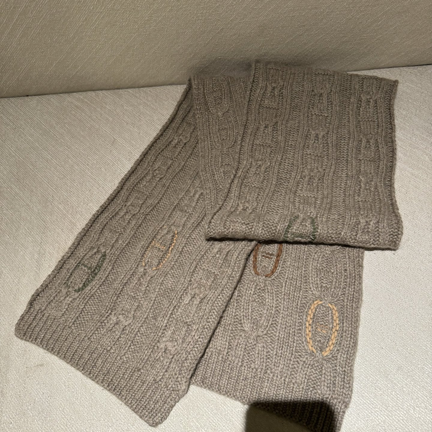 H**me5 scarf 30x200cm