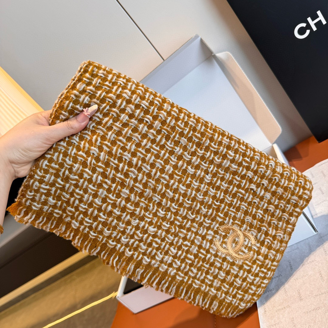 Ch**el scarf 38x185cm 100% cashmere
