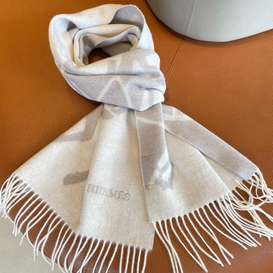 H**me5 scarf 30x180cm
