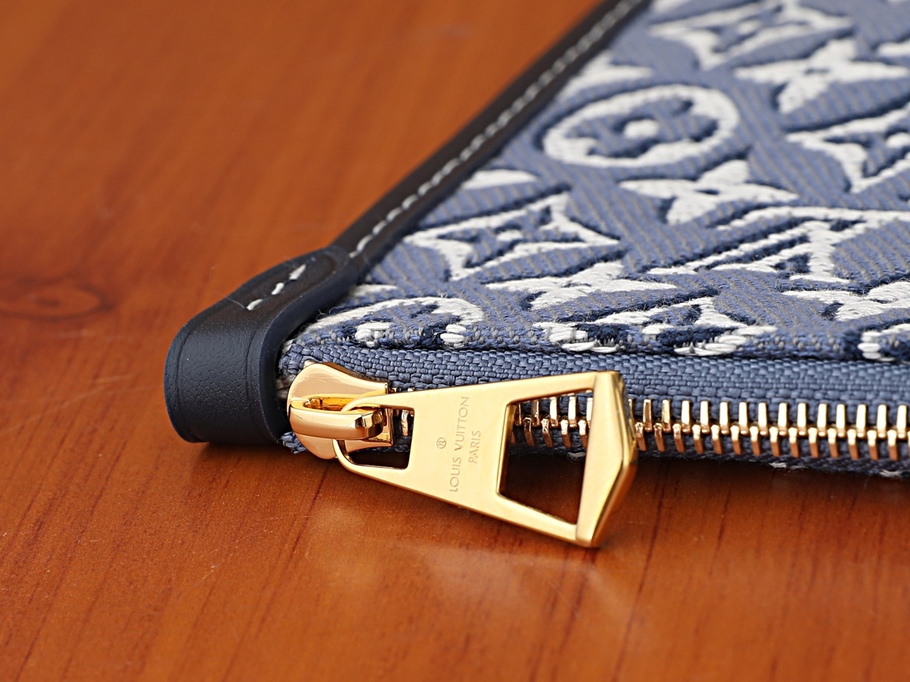 LV CarryAll PM M2A184 29 x 24 x 12 cm